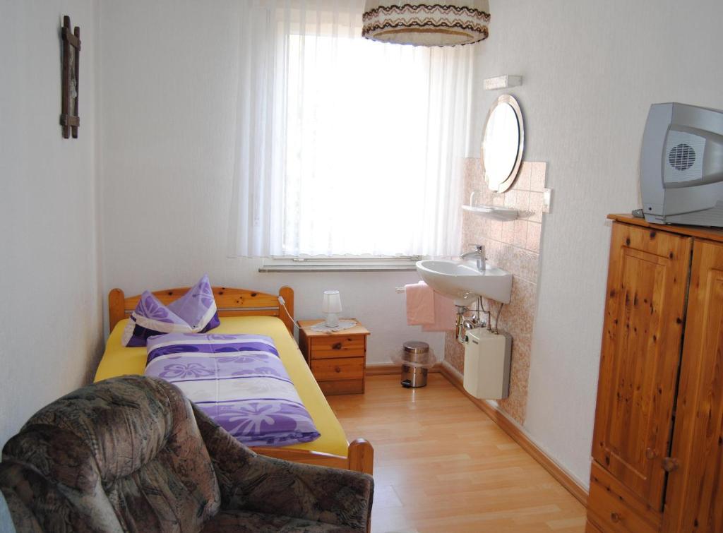 Alt Weeze Hotel Ruang foto